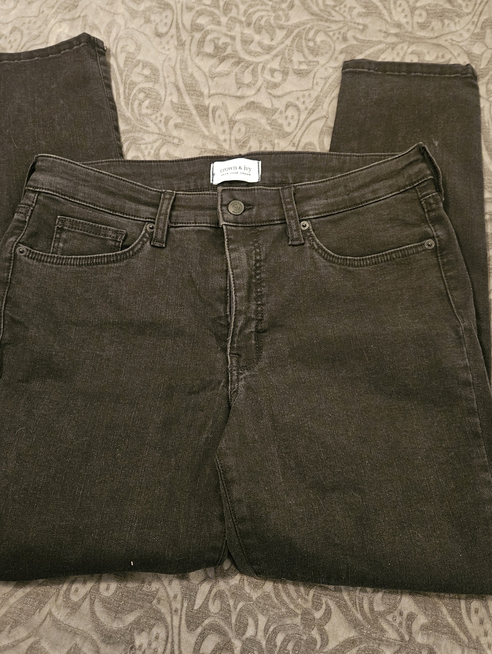 NWOT Crown & Ivy Black Mid Rise Skinny Denim Jeans Women's Size 12